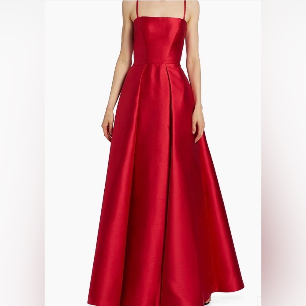 Vera Wang Elegant Red Gown
